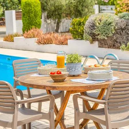 Akti Вилла Аргака